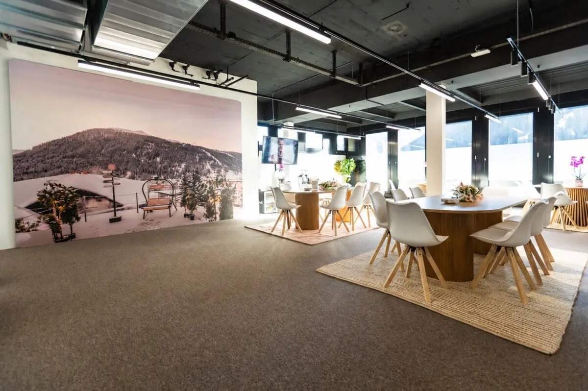 The summit floor at the Davos Event Lounge